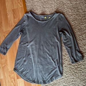 Gray Long Sleeve athletic Top